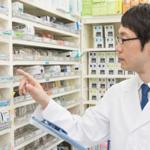 バイアグラは薬局で購入できる?市販されない理由と入手方法の紹介